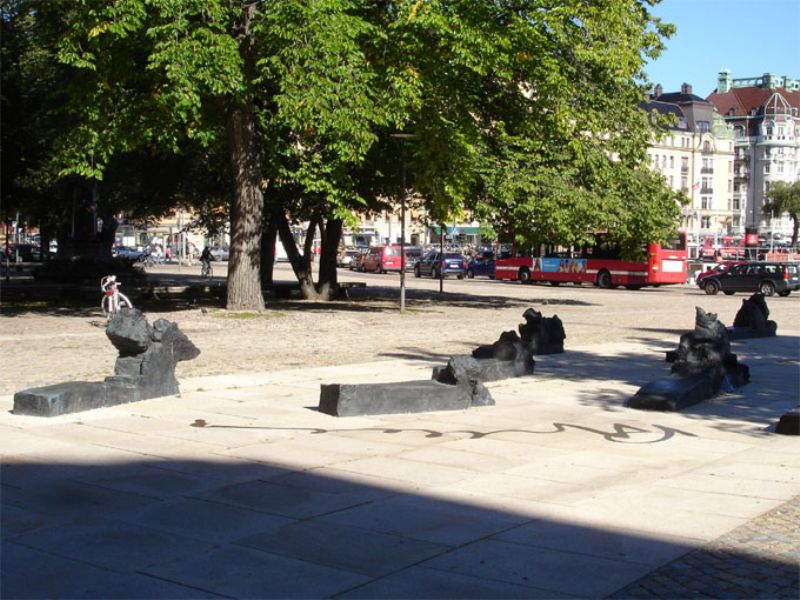 Memorials to Raoul Wallenberg
