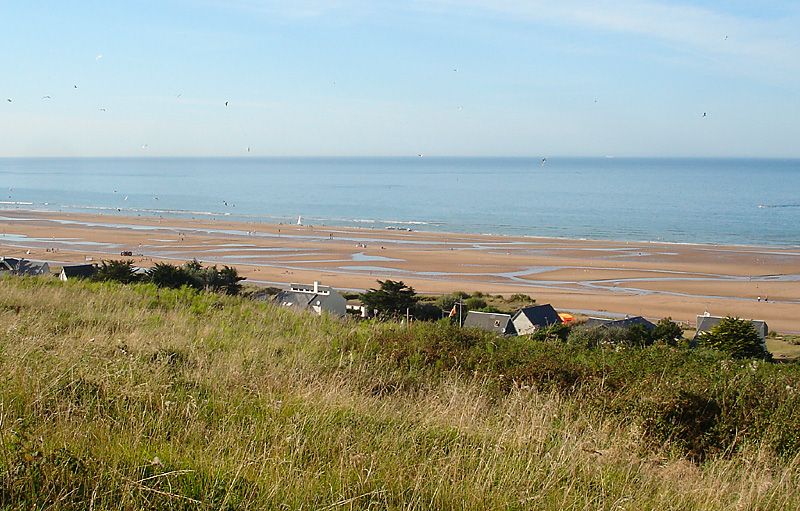 Contrasting impressions on Omaha Beach 